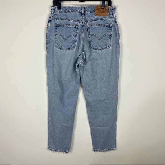 Levi's 550 Relaxed Fit Tapered Leg Light Wash Distressed Vintage Denim Jeans - Picture 2 of 8